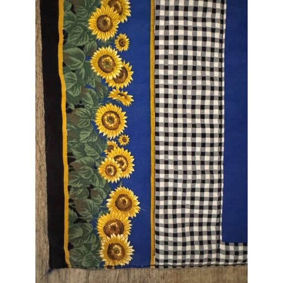 Sunflower Quilt Blanket Handmade Reversible With Pocket Patchwork 85.5”x 42" - Picture 5 of 10